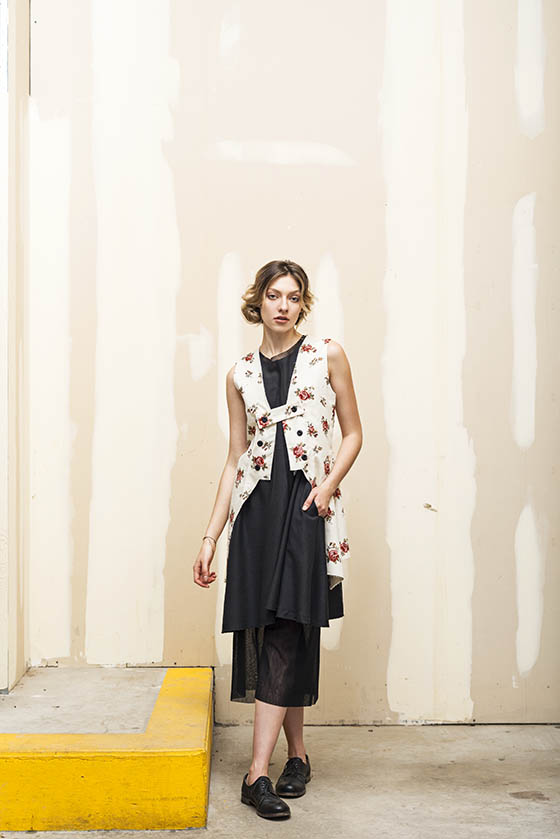 Inverted Jenny vest floral